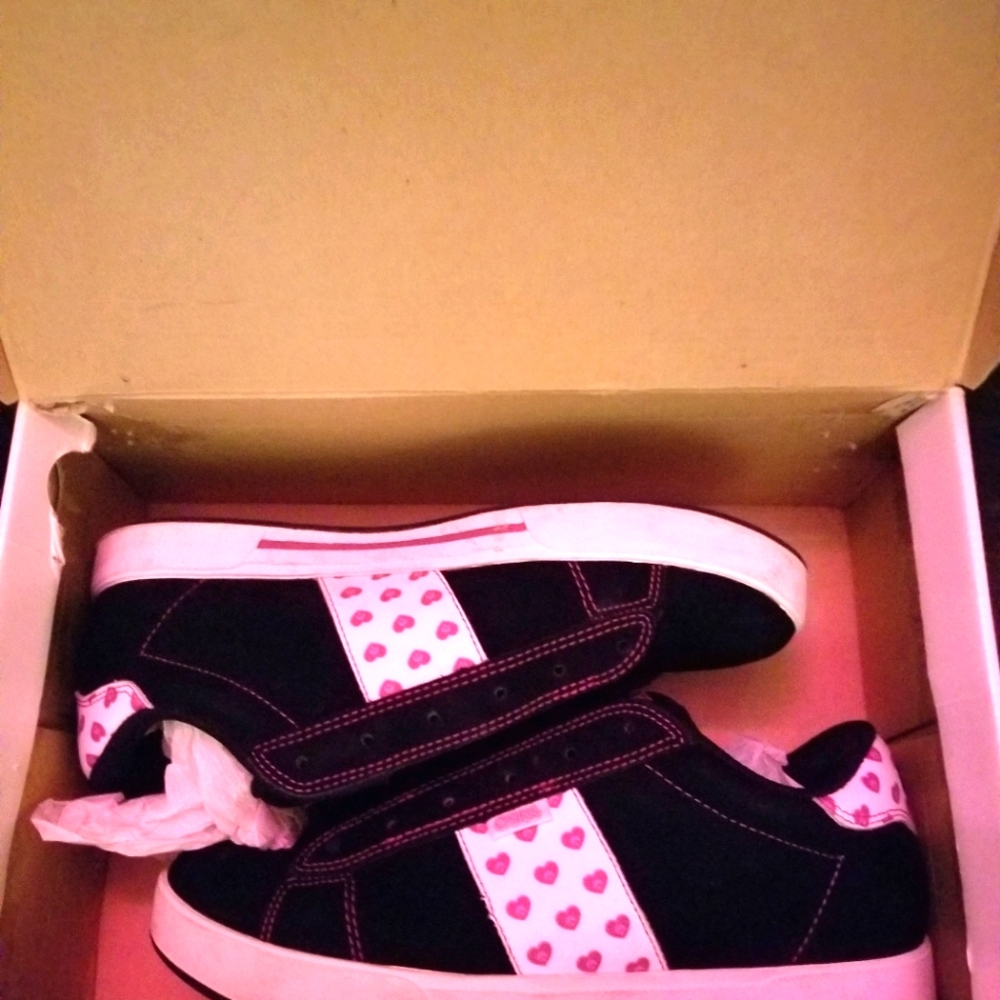 Women's/Girl's Black and Pink Heart Sneakers. Classic Old School Skate Shoes.